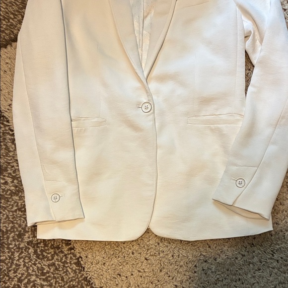 RW&CO. Elegant Off White Blazer - Picture 4 of 16